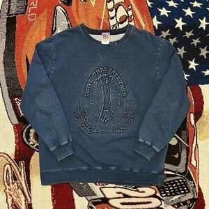 Vintage Men’s Chandelier Tree Drive Thru Tree Park Embossed Sweatshirt (S)